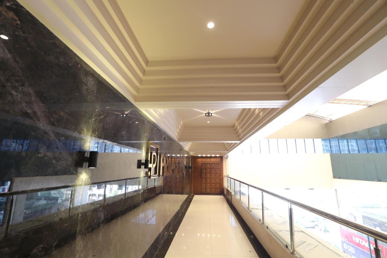 Hotel Privya Rooms And Banquet Surate Exterior foto